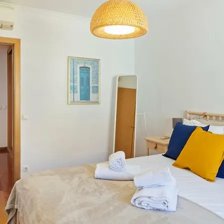 Appartement Spacious Apt Sleeps 4 Nr Downtown Lisboa