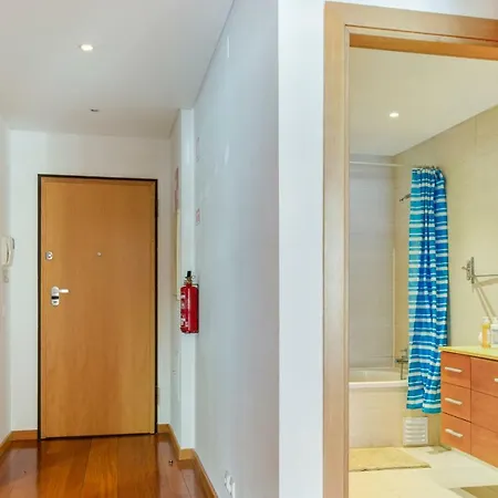 Apartment Spacious Apt Sleeps 4 Nr Downtown